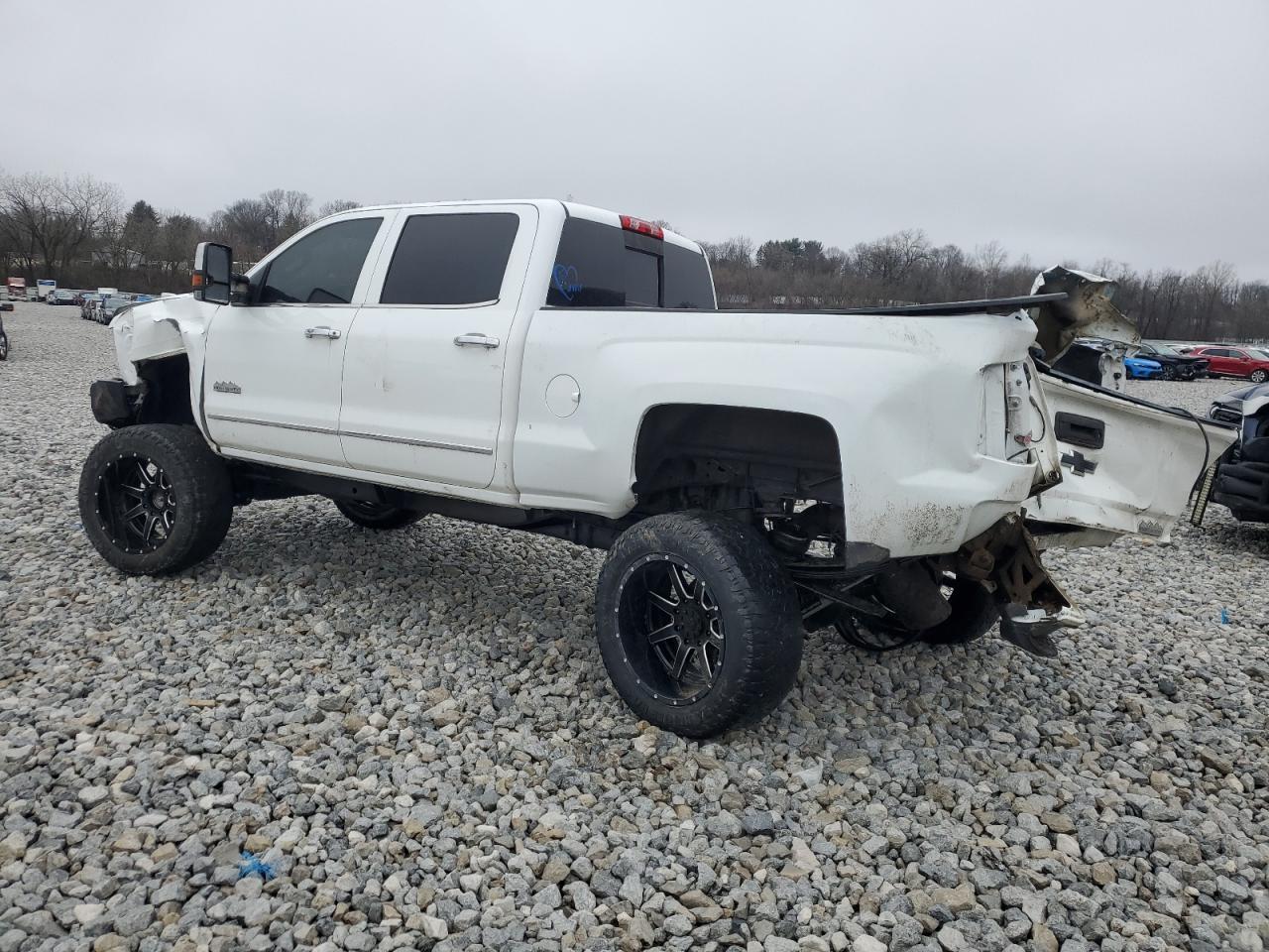 2015 CHEVROLET SILVERADO - Фото 2