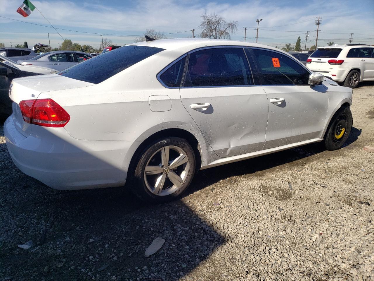 2014 VOLKSWAGEN PASSAT SE - Фото 3