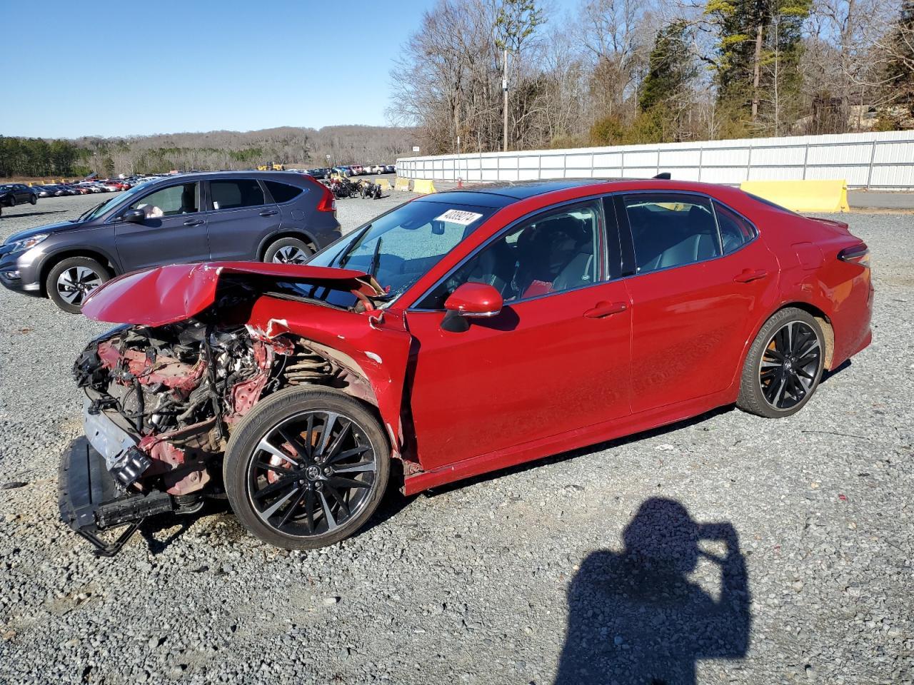 2019 TOYOTA CAMRY XSE