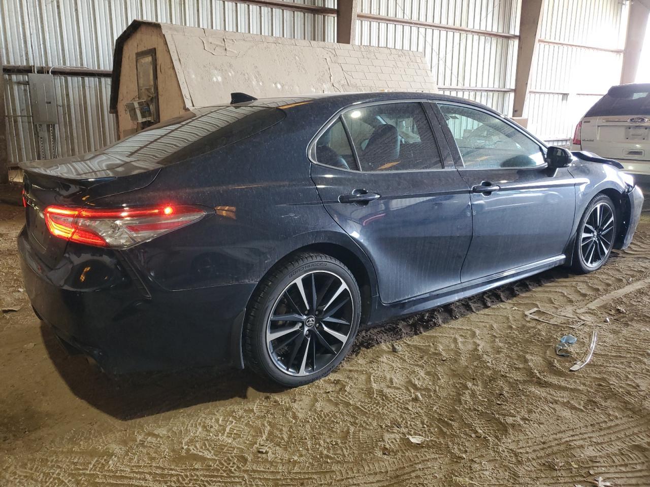2019 TOYOTA CAMRY XSE - Фото 3