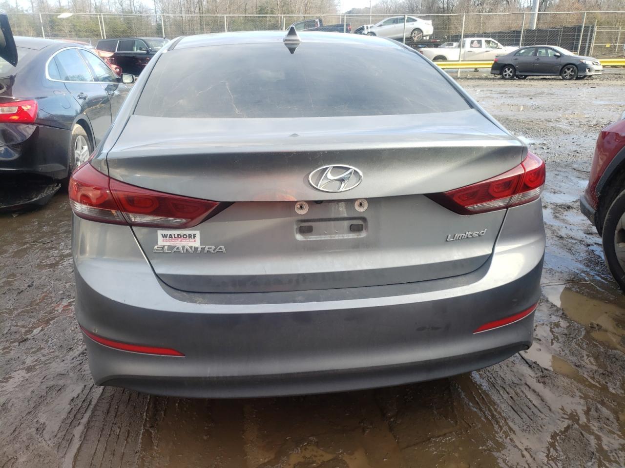 2017 HYUNDAI ELANTRA SE - Фото 6