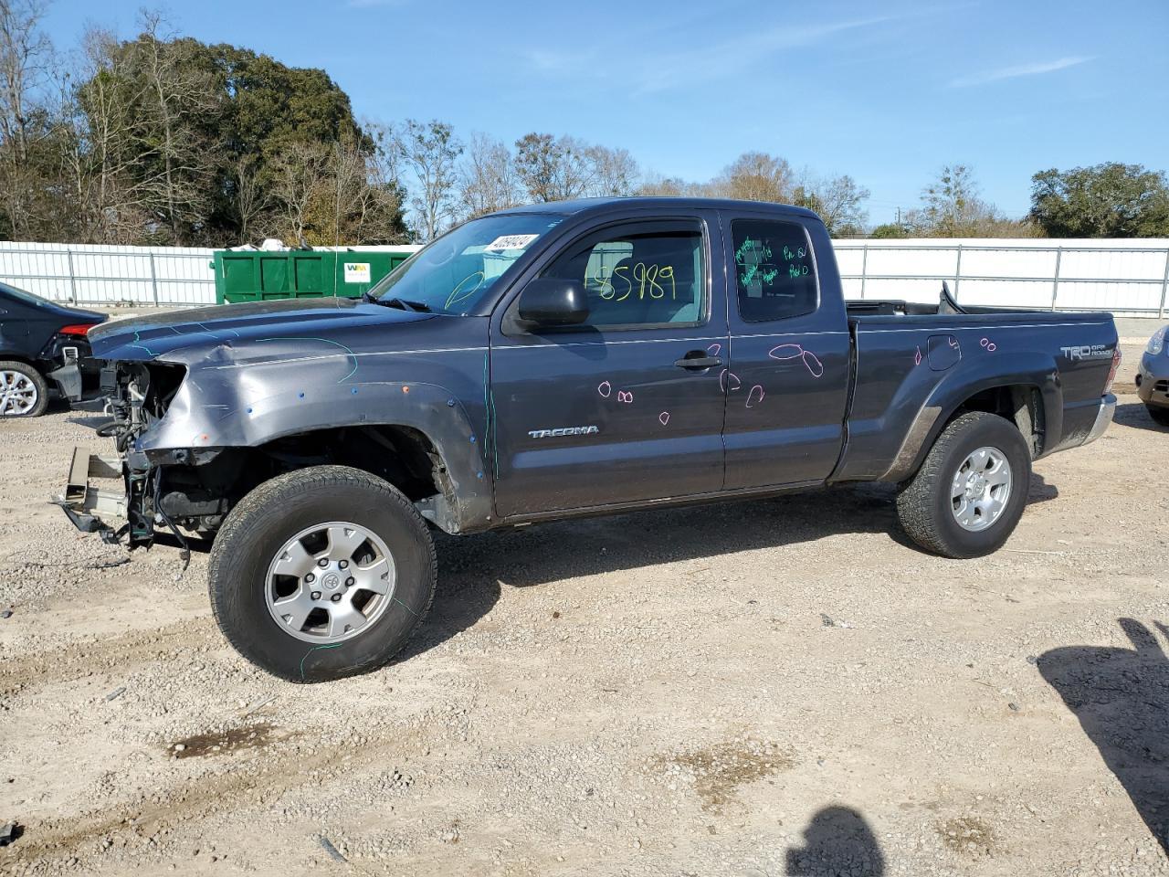 2013 TOYOTA TACOMA car image