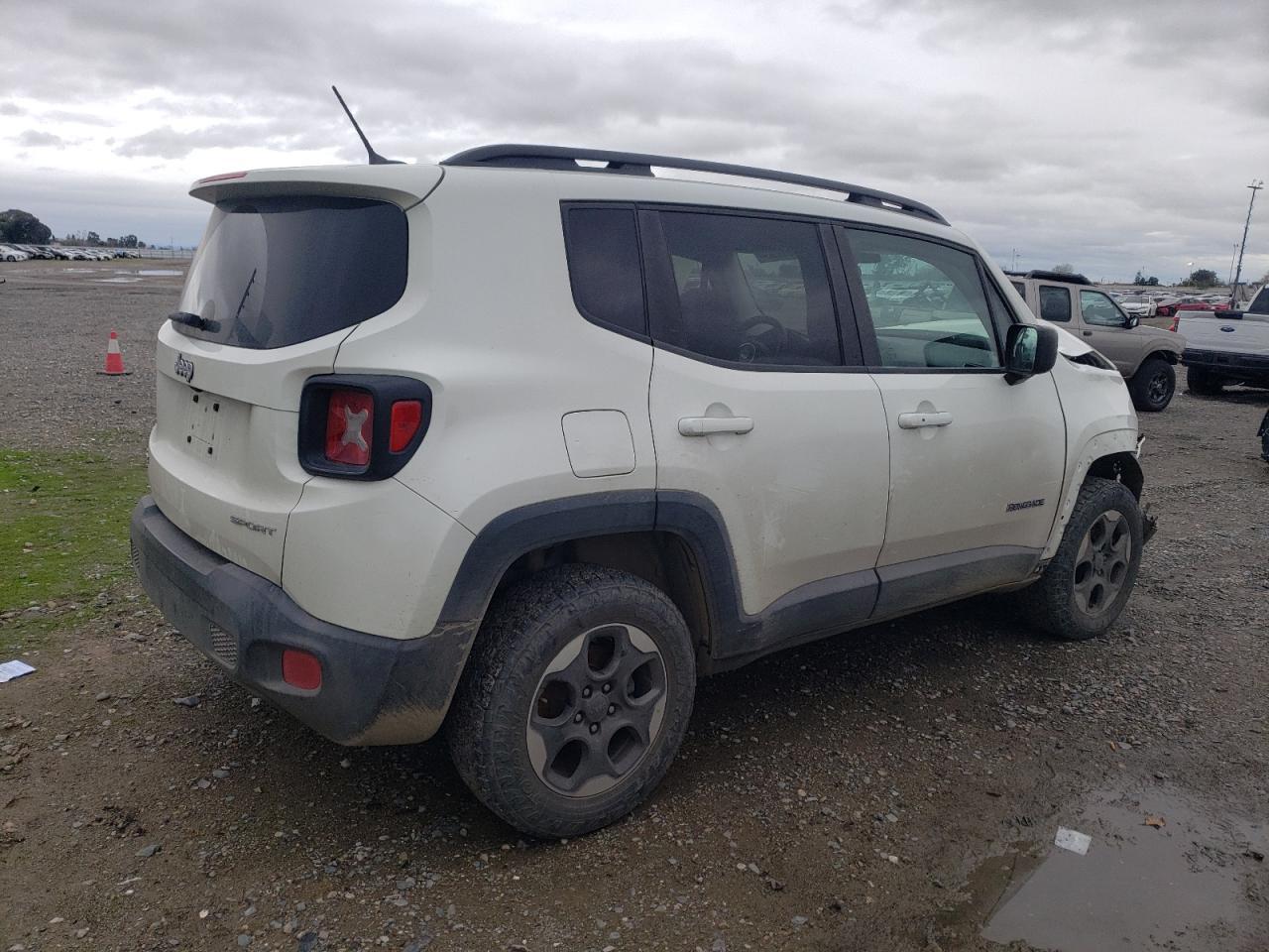 2017 JEEP RENEGADE S - Image 3
