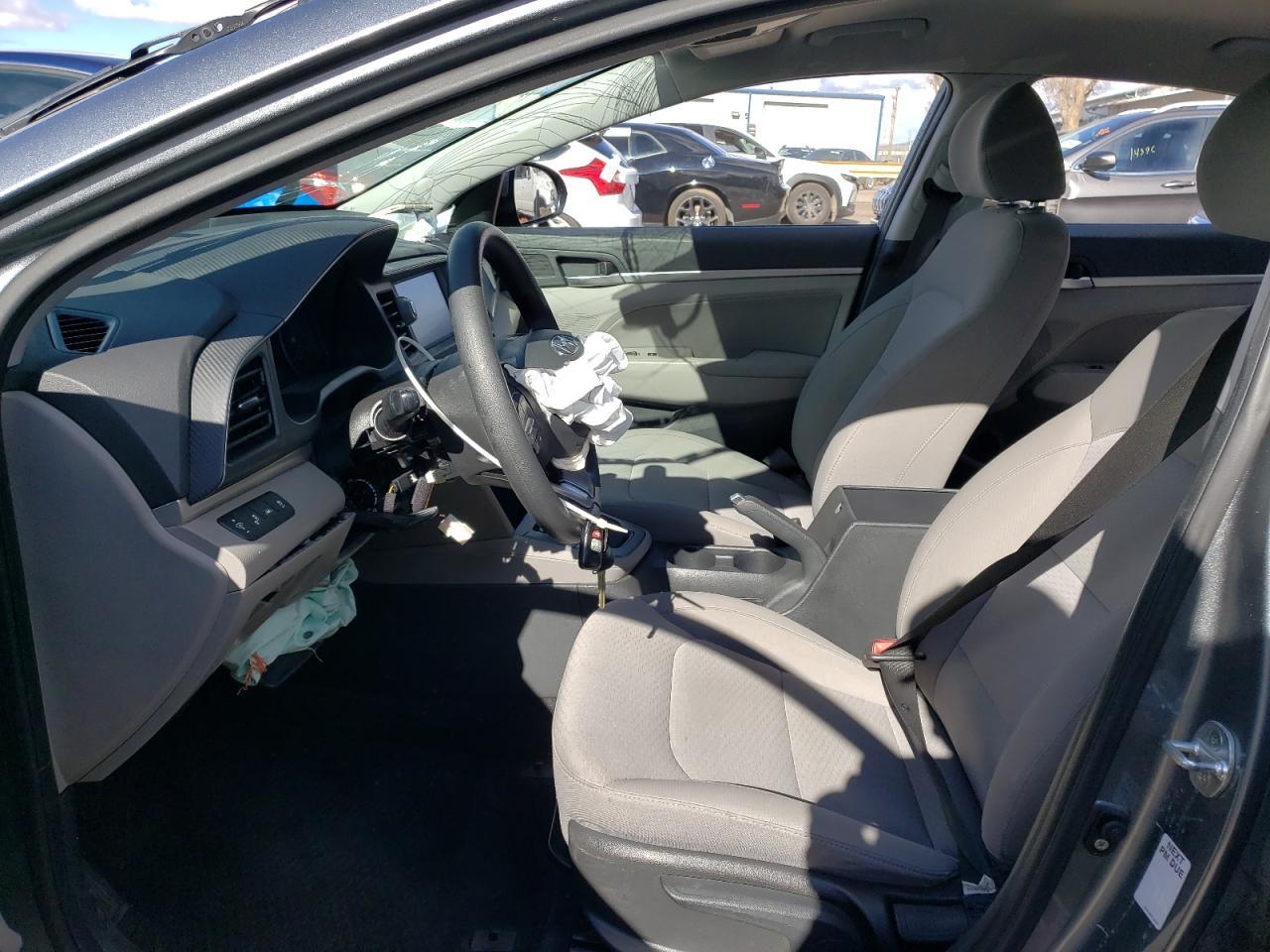 2019 HYUNDAI ELANTRA SE - Фото 7