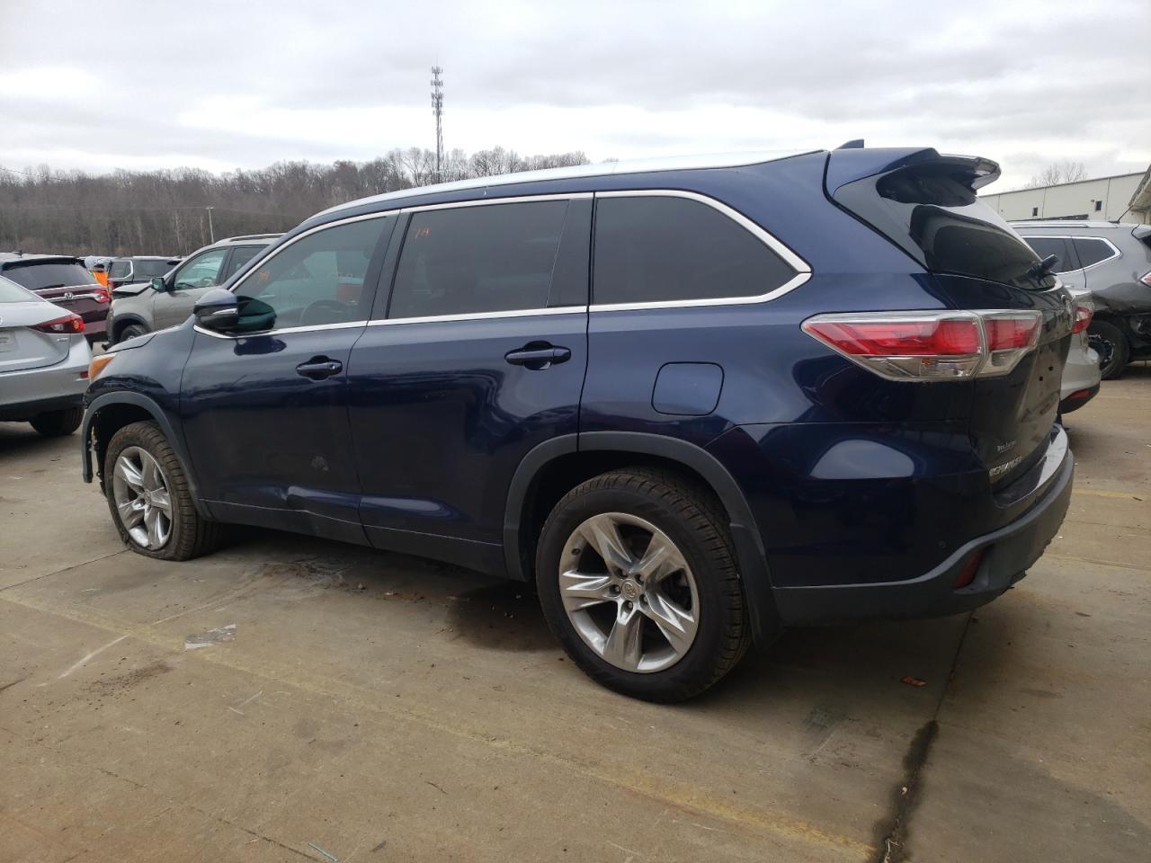 2014 TOYOTA HIGHLANDER - Image 2
