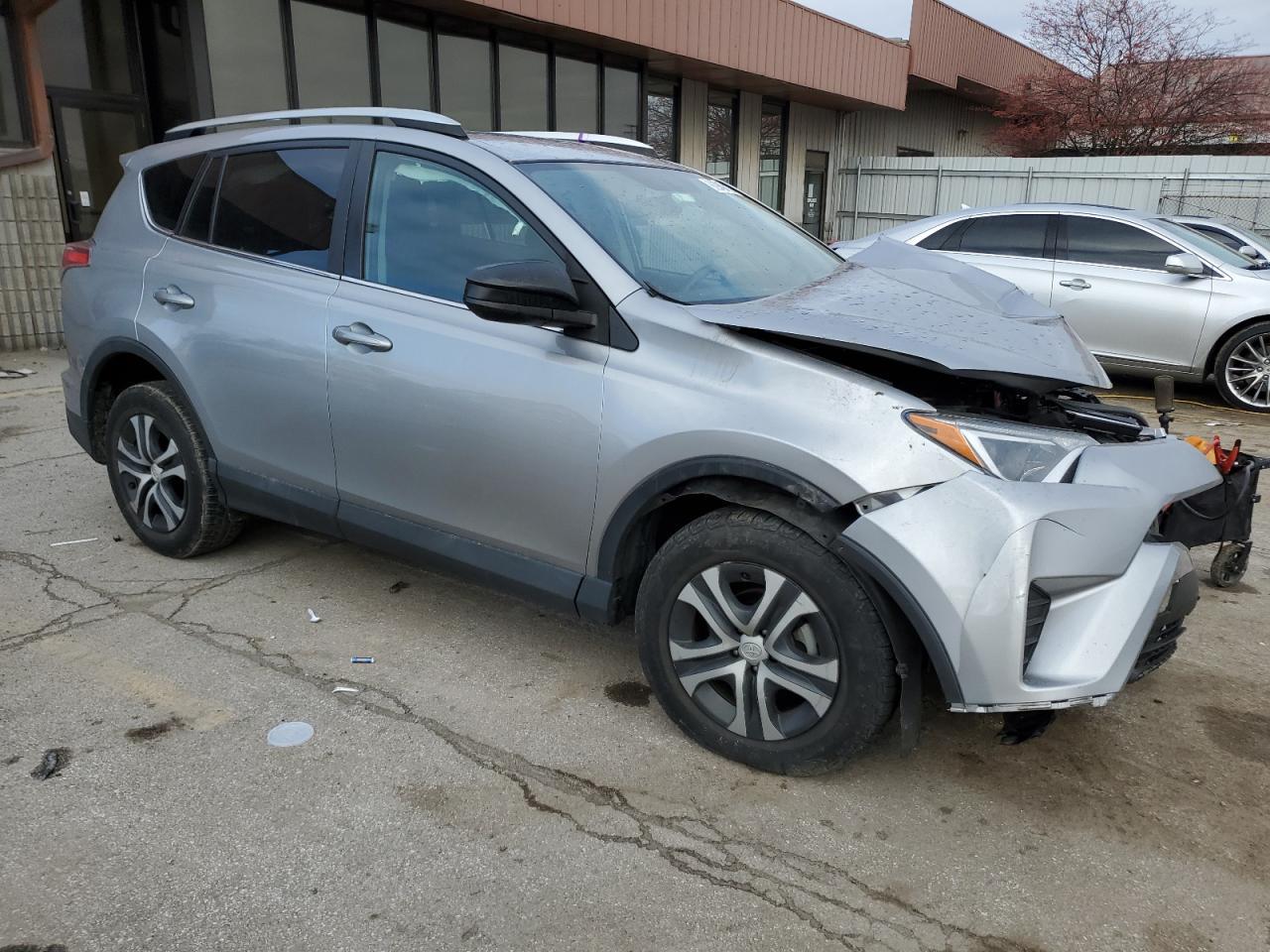 2016 TOYOTA RAV4 LE - Image 4