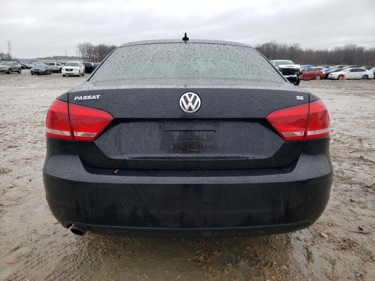 2013 VOLKSWAGEN PASSAT SE - Image 6