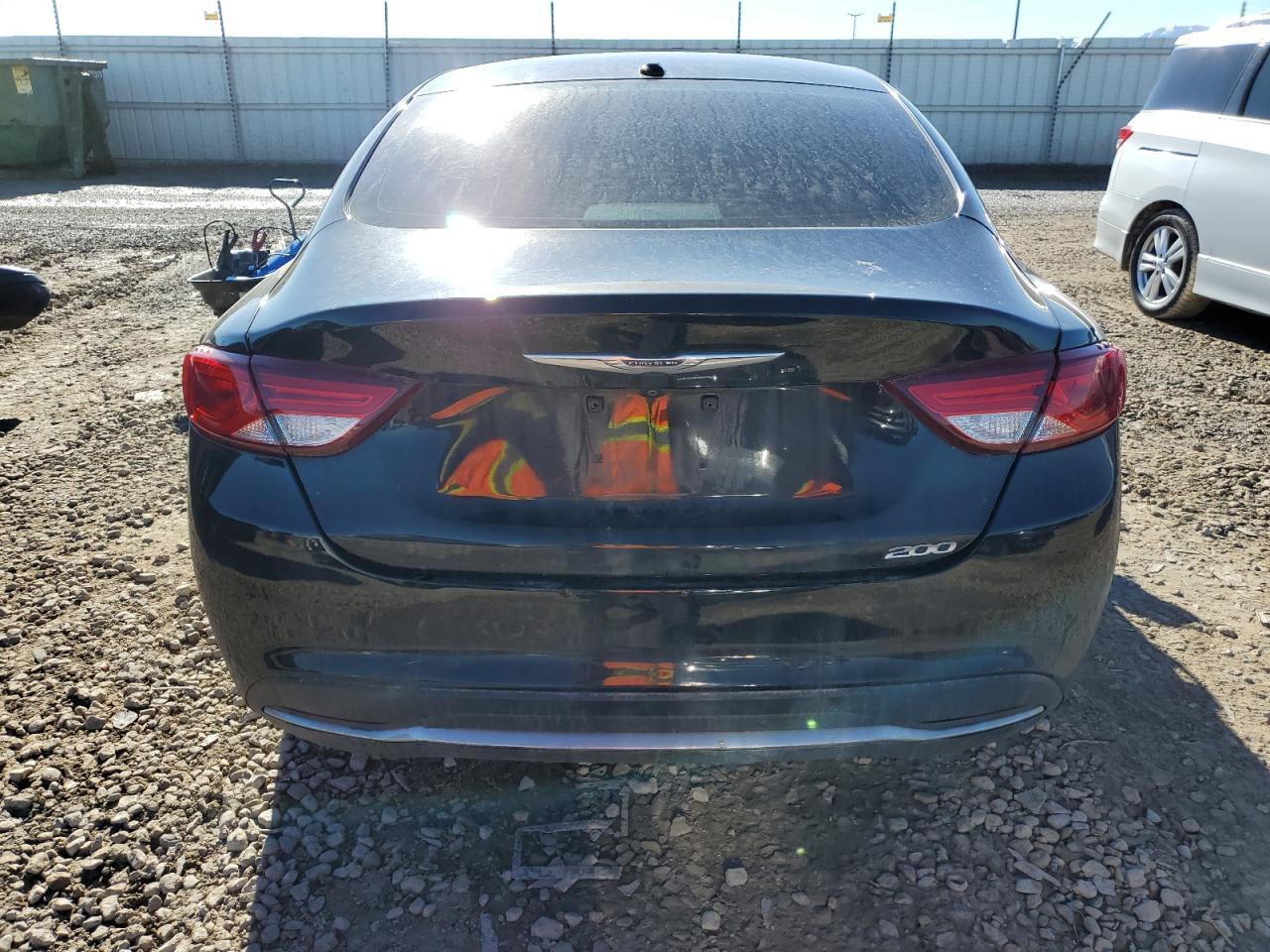 2015 CHRYSLER 200 LIMITE - Image 6