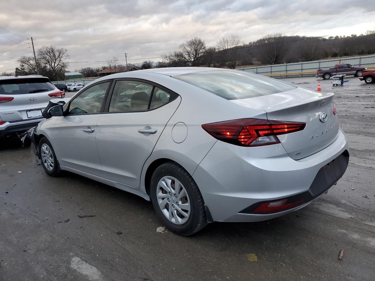 2019 HYUNDAI ELANTRA SE - Фото 2