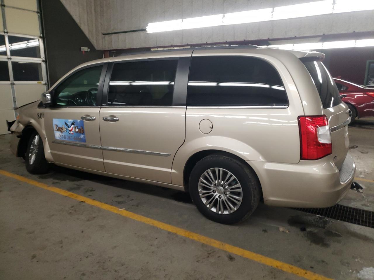 2014 CHRYSLER TOWN & COU - Image 2