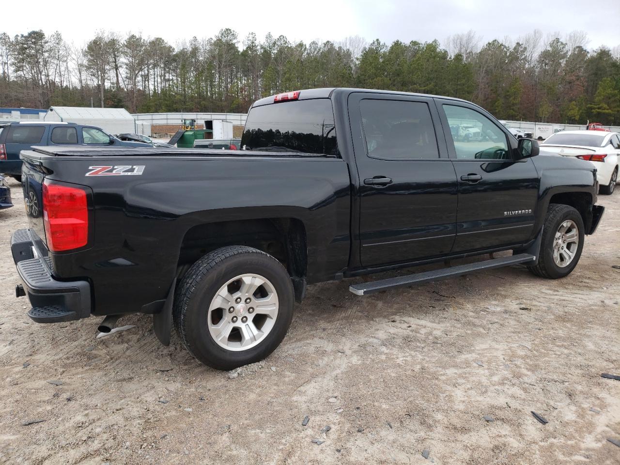 2017 CHEVROLET SILVERADO - Image 3