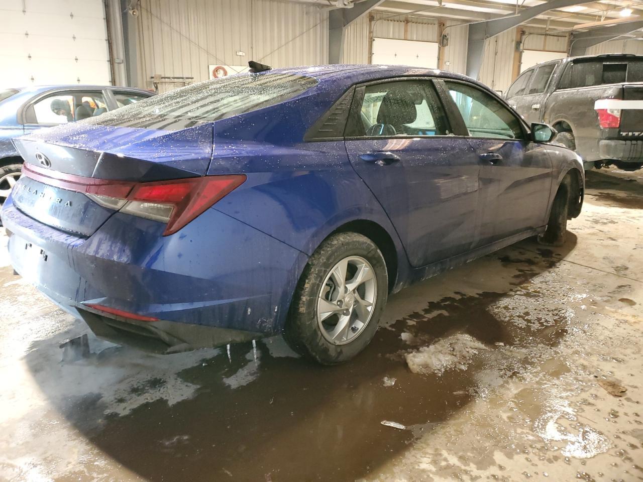 2023 HYUNDAI ELANTRA SE - Image 3