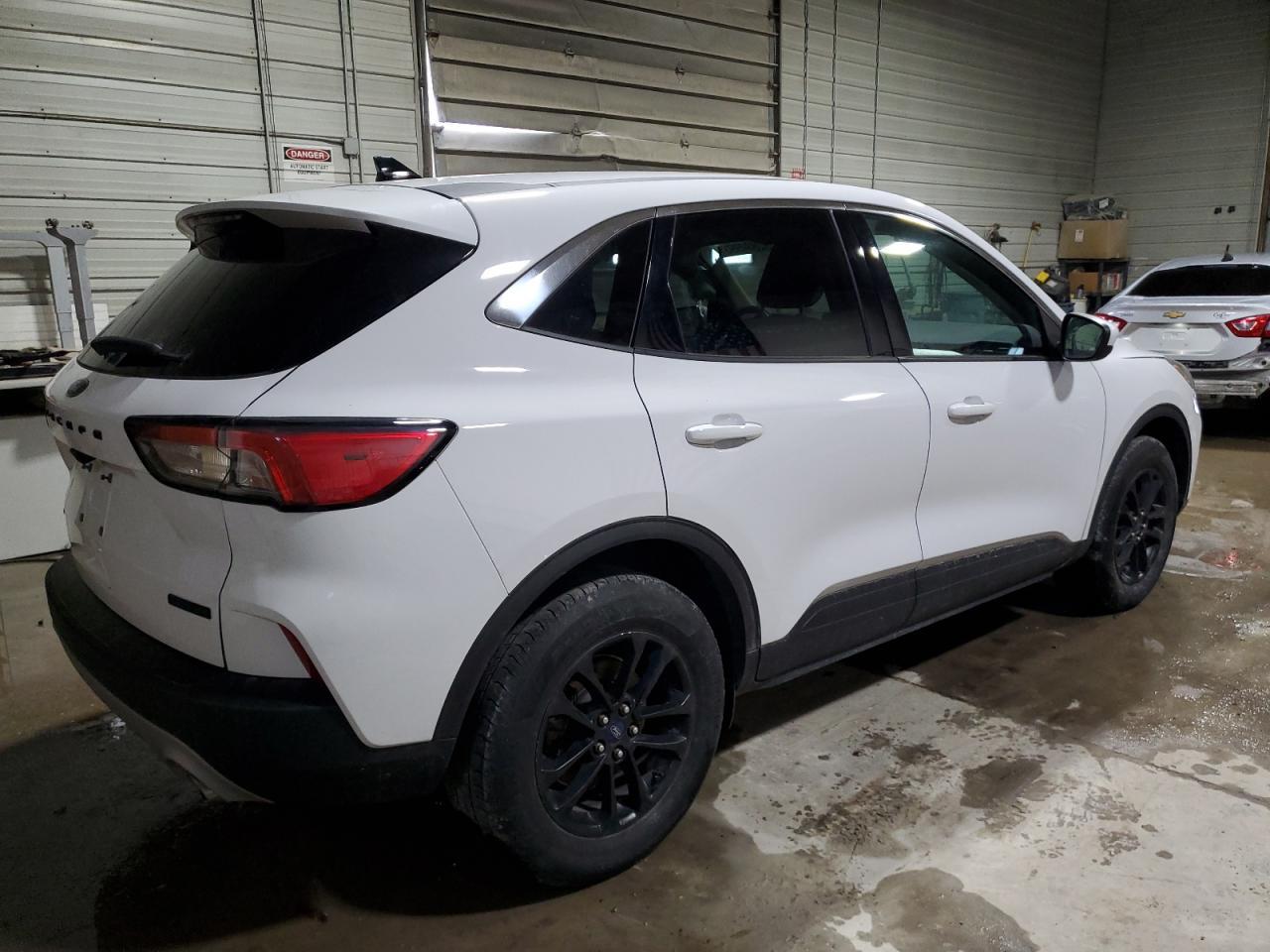 2020 FORD ESCAPE SE - Image 3