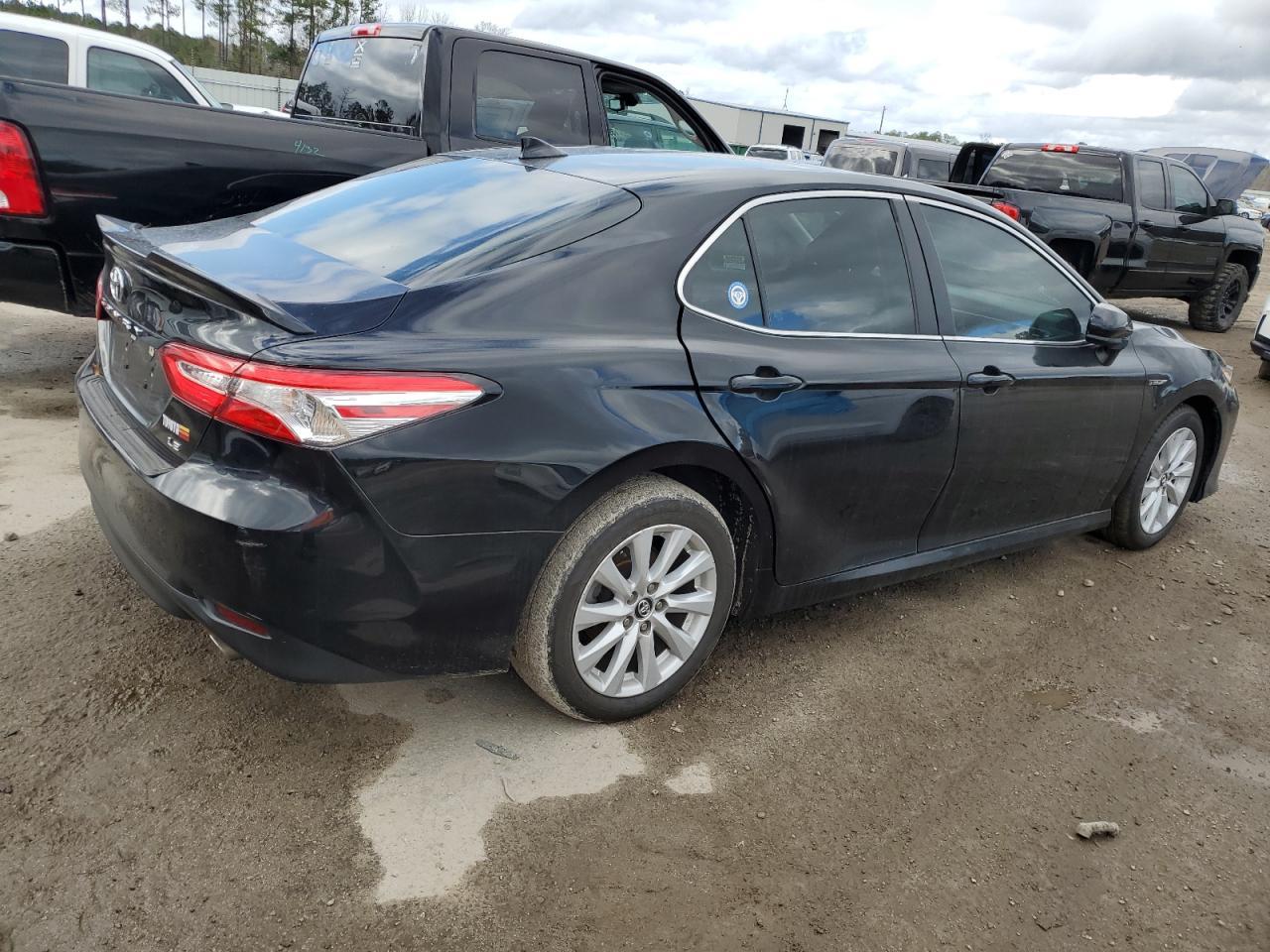 2020 TOYOTA CAMRY LE - Фото 3