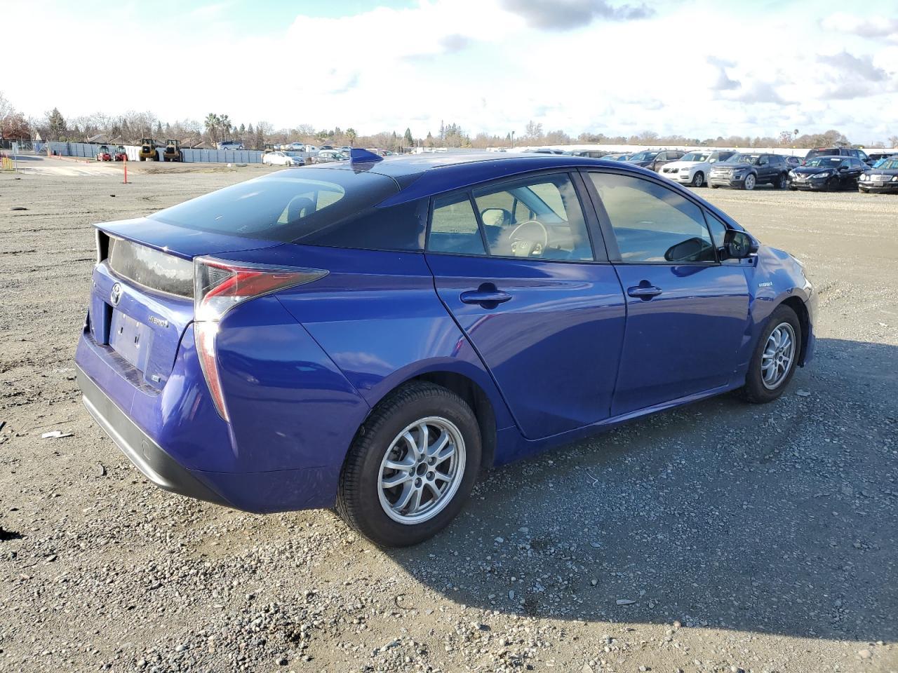 2016 TOYOTA PRIUS - Фото 3