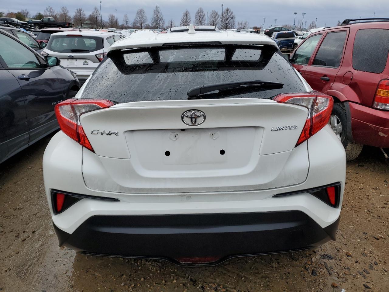 2021 TOYOTA C-HR XLE - Фото 6