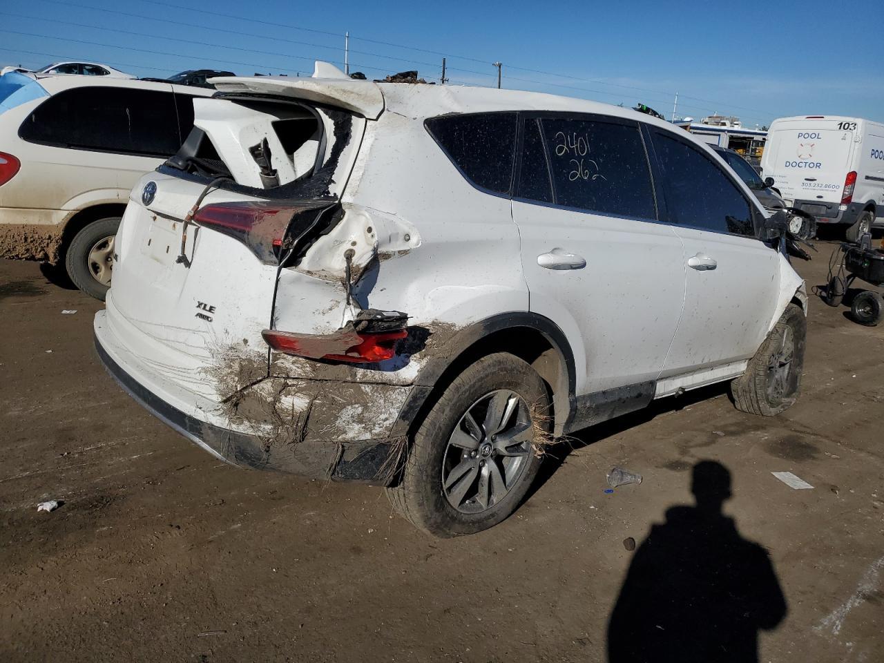 2017 TOYOTA RAV4 XLE - Image 3