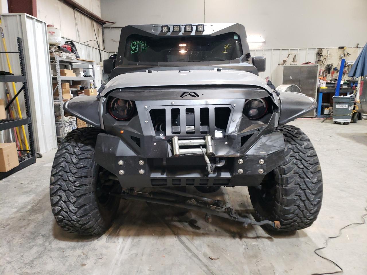 2015 JEEP WRANGLER U - Фото 5