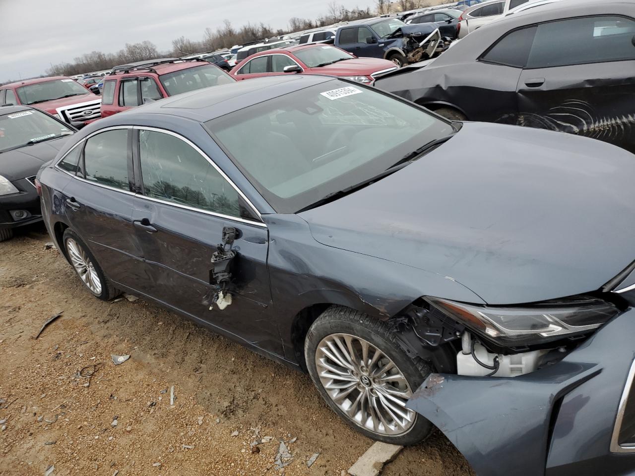 2019 TOYOTA AVALON XLE - Image 4
