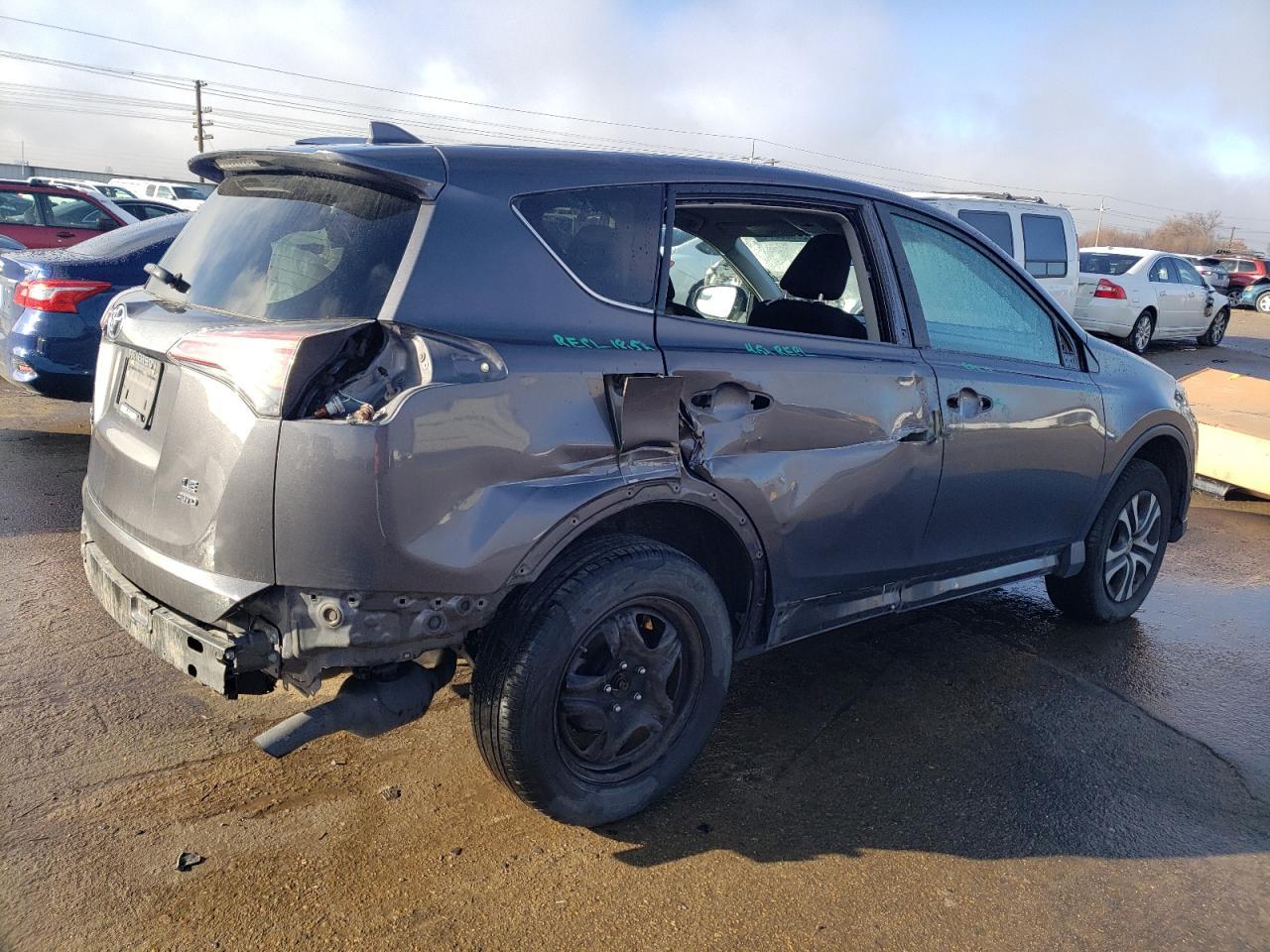2017 TOYOTA RAV4 LE - Фото 3