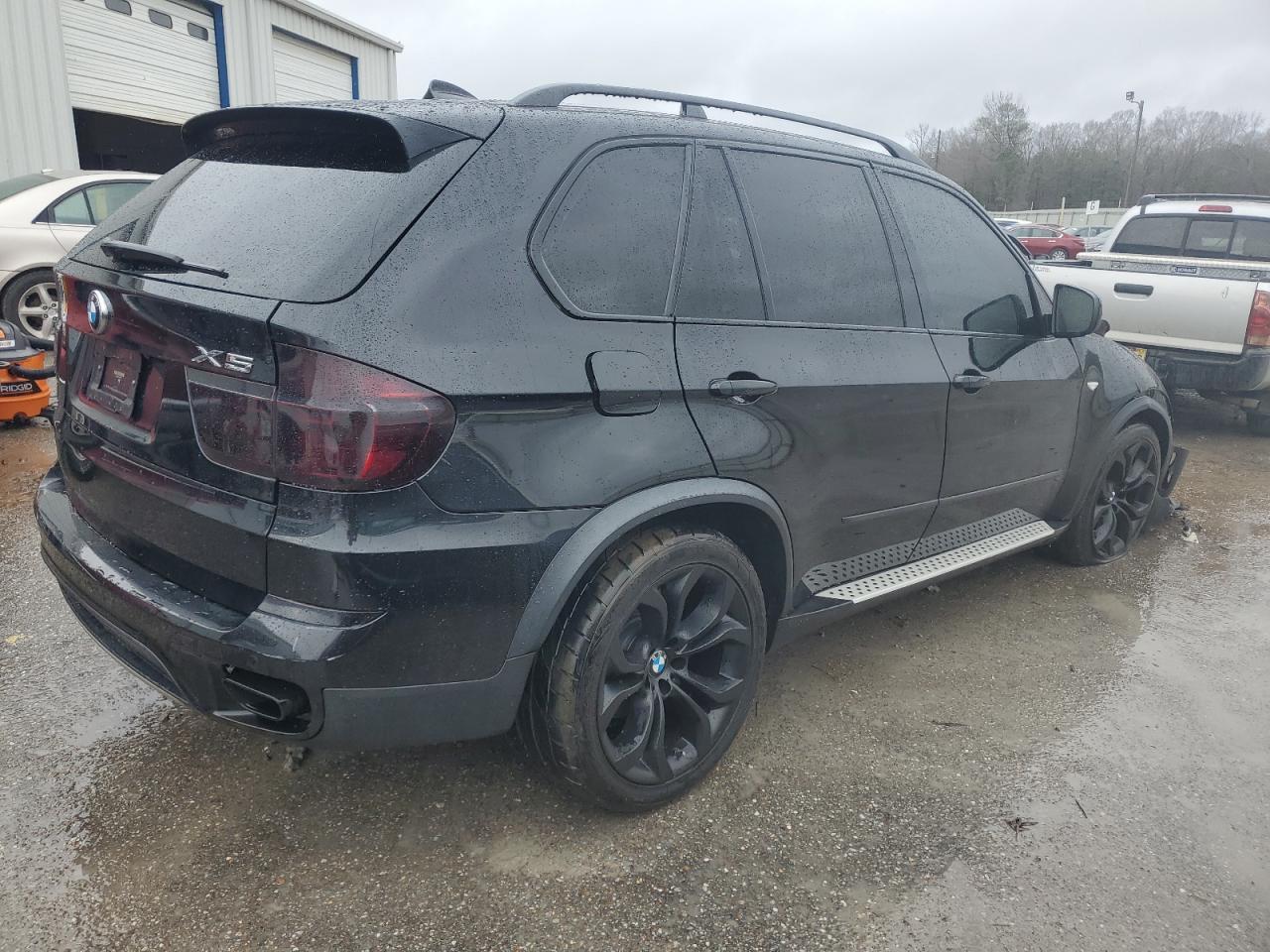 2013 BMW X5 XDRIVE5 - Image 3