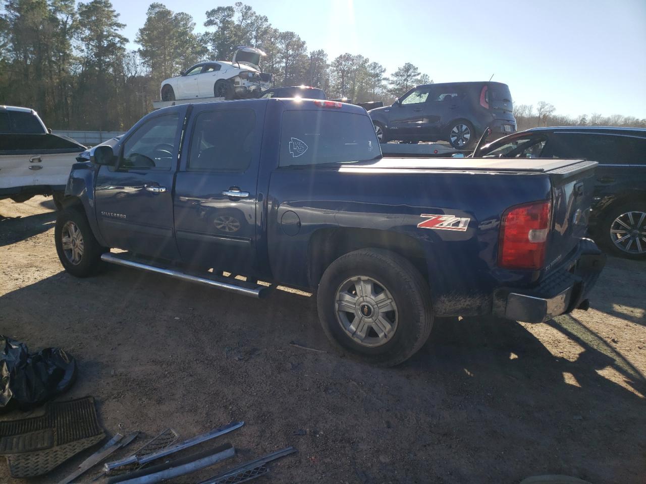 2013 CHEVROLET SILVERADO - Image 2