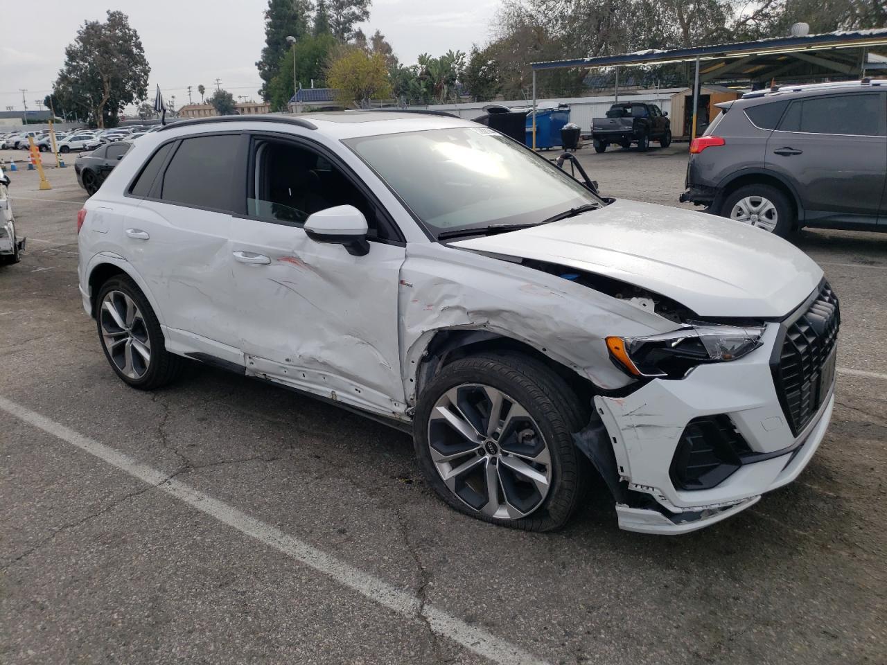 2021 AUDI Q3 PREMIUM - Фото 4