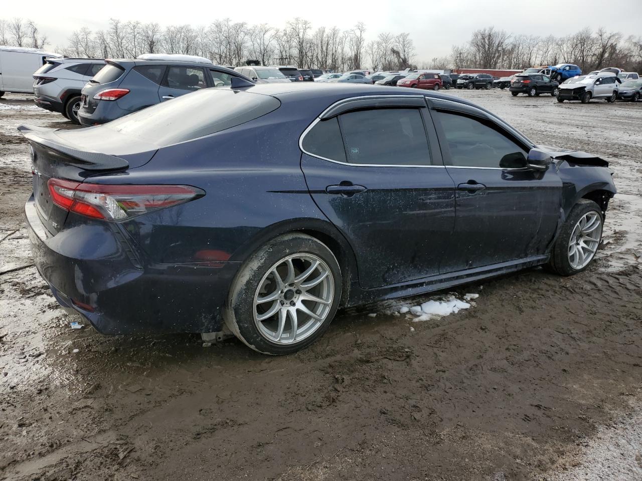 2021 TOYOTA CAMRY SE - Image 3