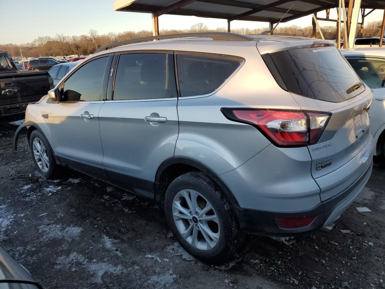 2017 FORD ESCAPE SE - Image 2