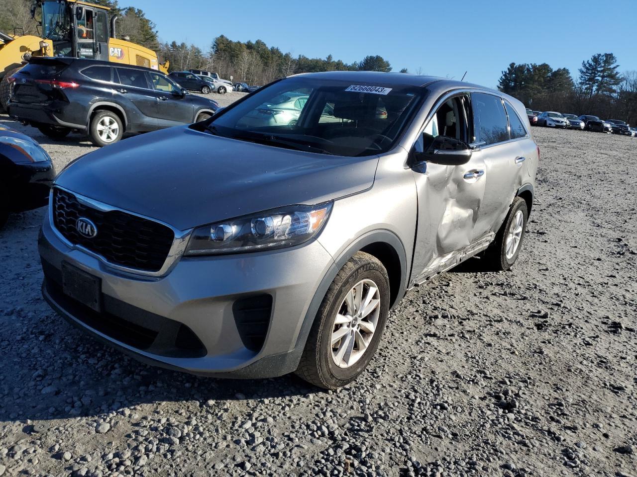 2019 KIA SORENTO LX car image