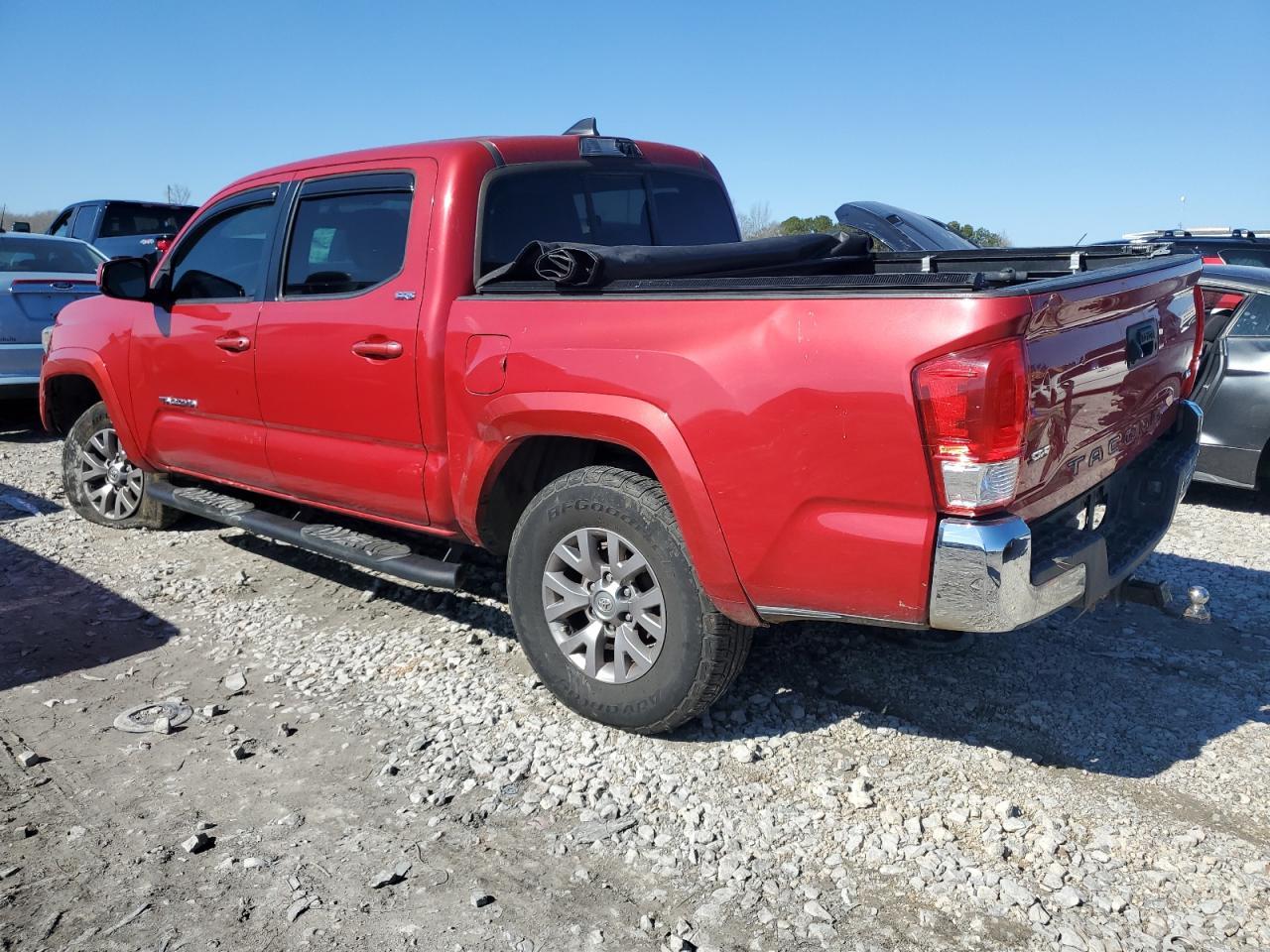 2017 TOYOTA TACOMA DOU - Фото 2