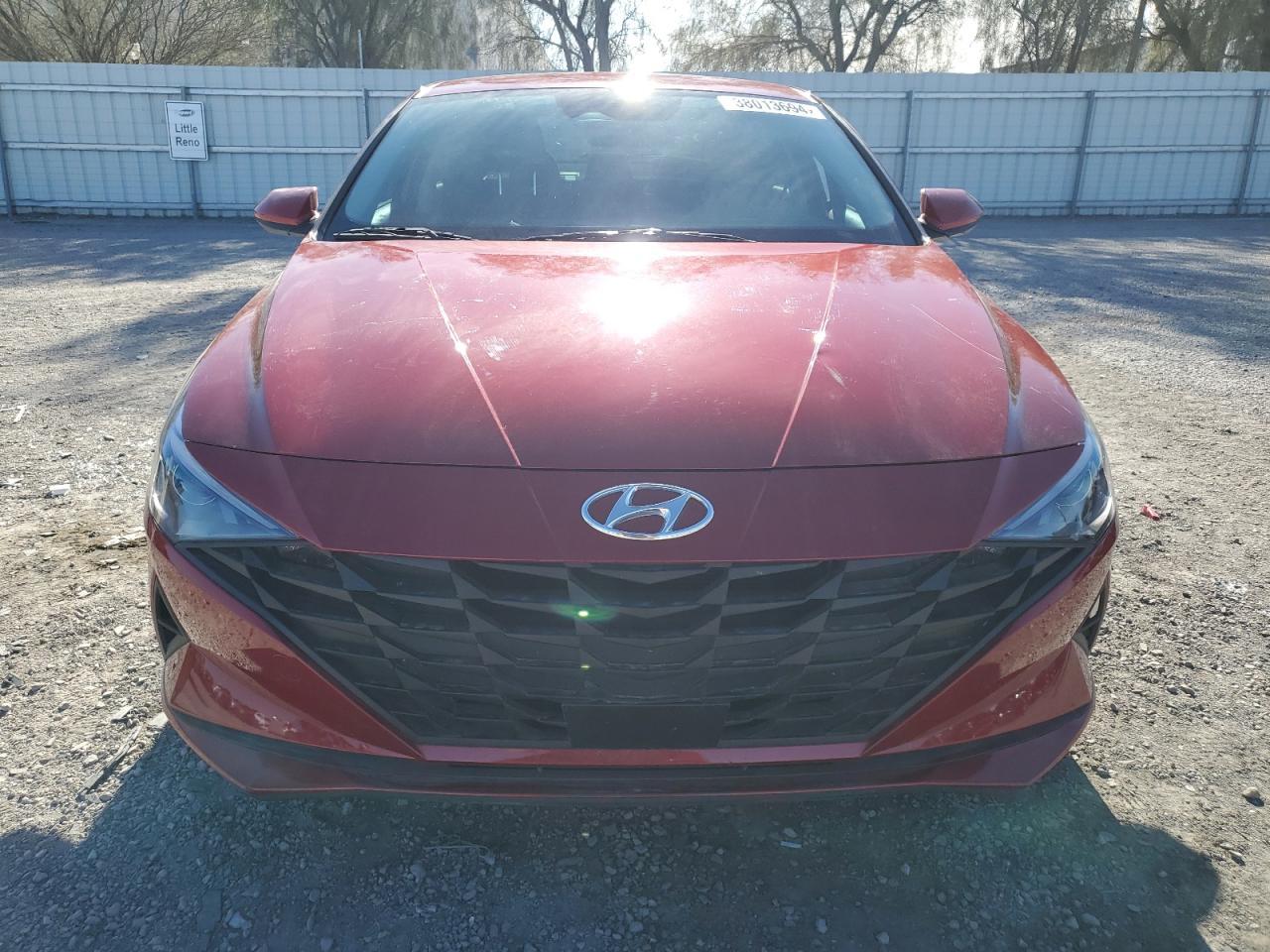 2023 HYUNDAI ELANTRA SE - Image 5