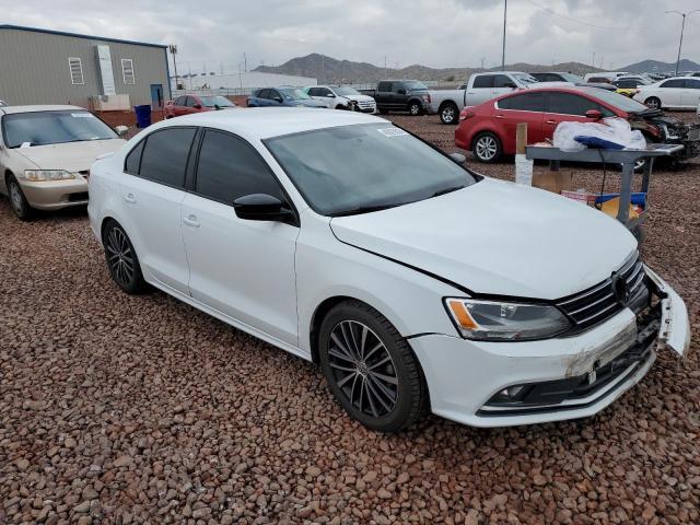 2016 Volkswagen Jetta Sport - Image 4