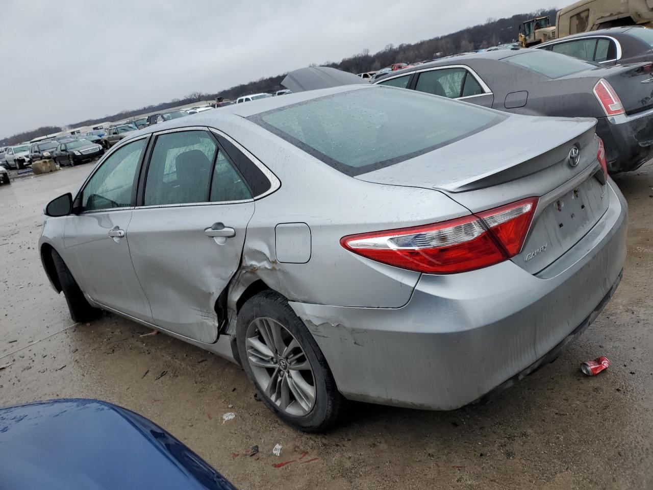 2015 TOYOTA CAMRY LE - Фото 2