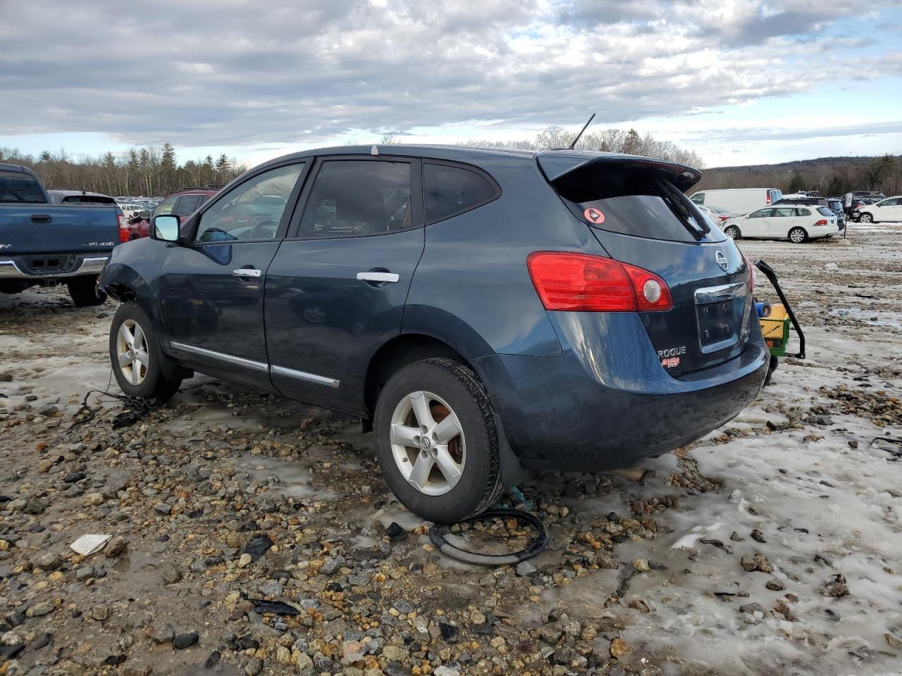 2013 NISSAN ROGUE S - Image 2