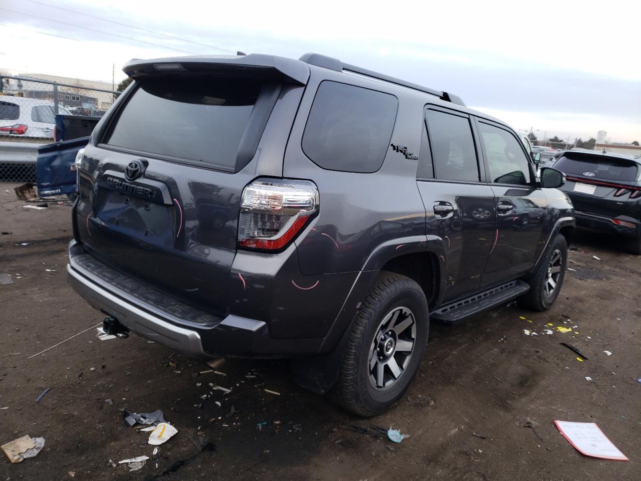 2022 TOYOTA 4RUNNER SR - Image 3