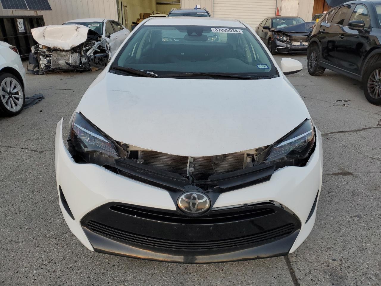 2019 TOYOTA COROLLA L - Фото 5