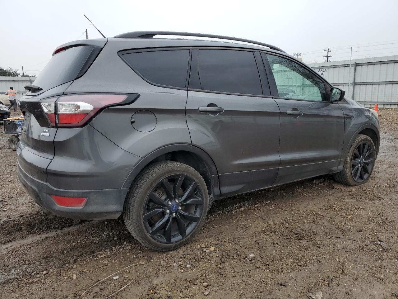 2017 FORD ESCAPE SE - Фото 3