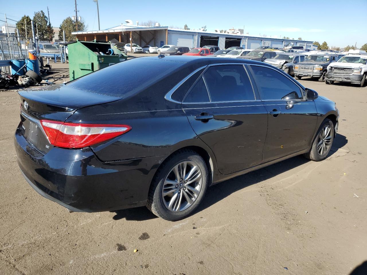 2017 TOYOTA CAMRY LE - Фото 3
