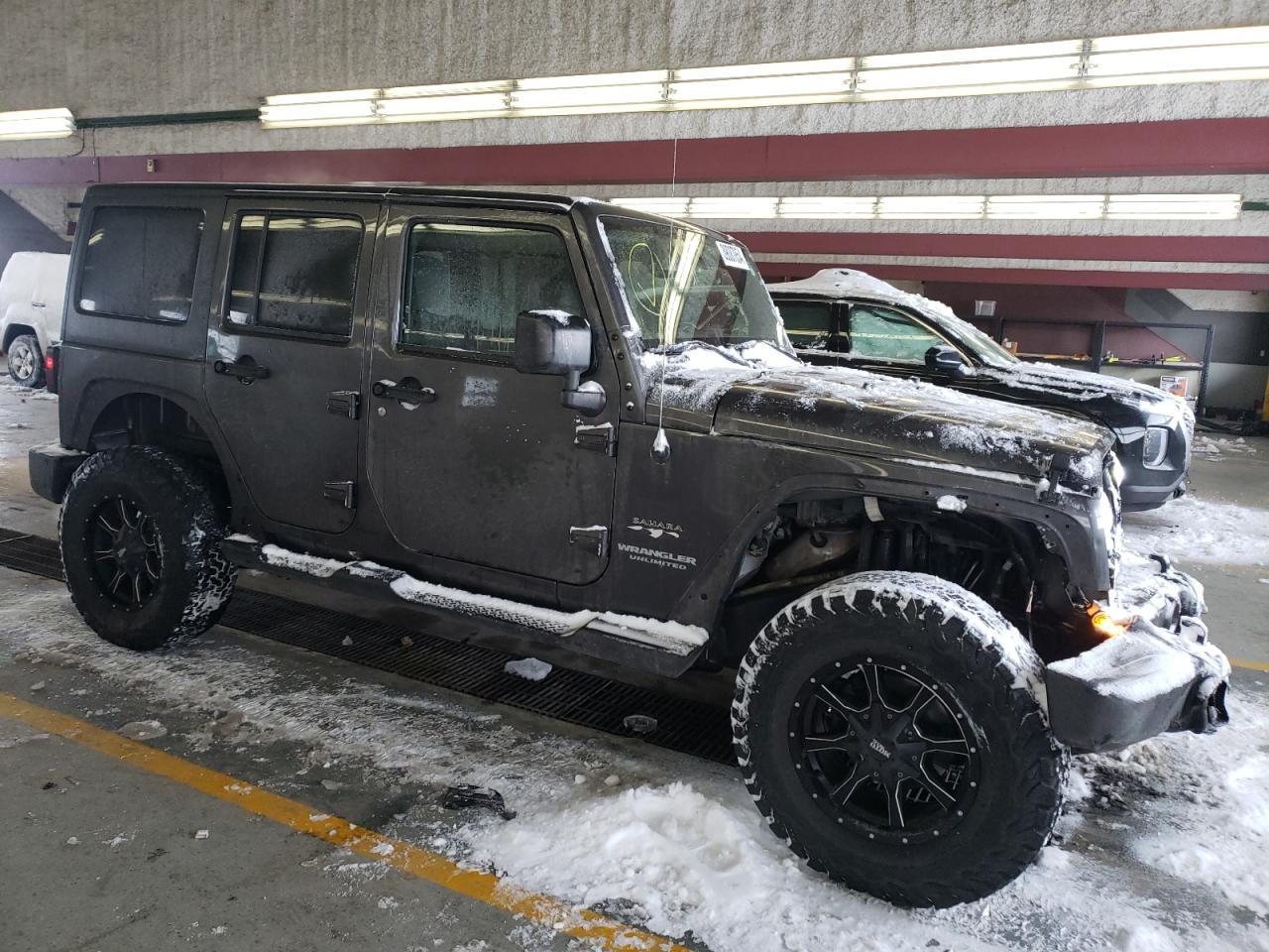 2017 JEEP WRANGLER U - Image 4