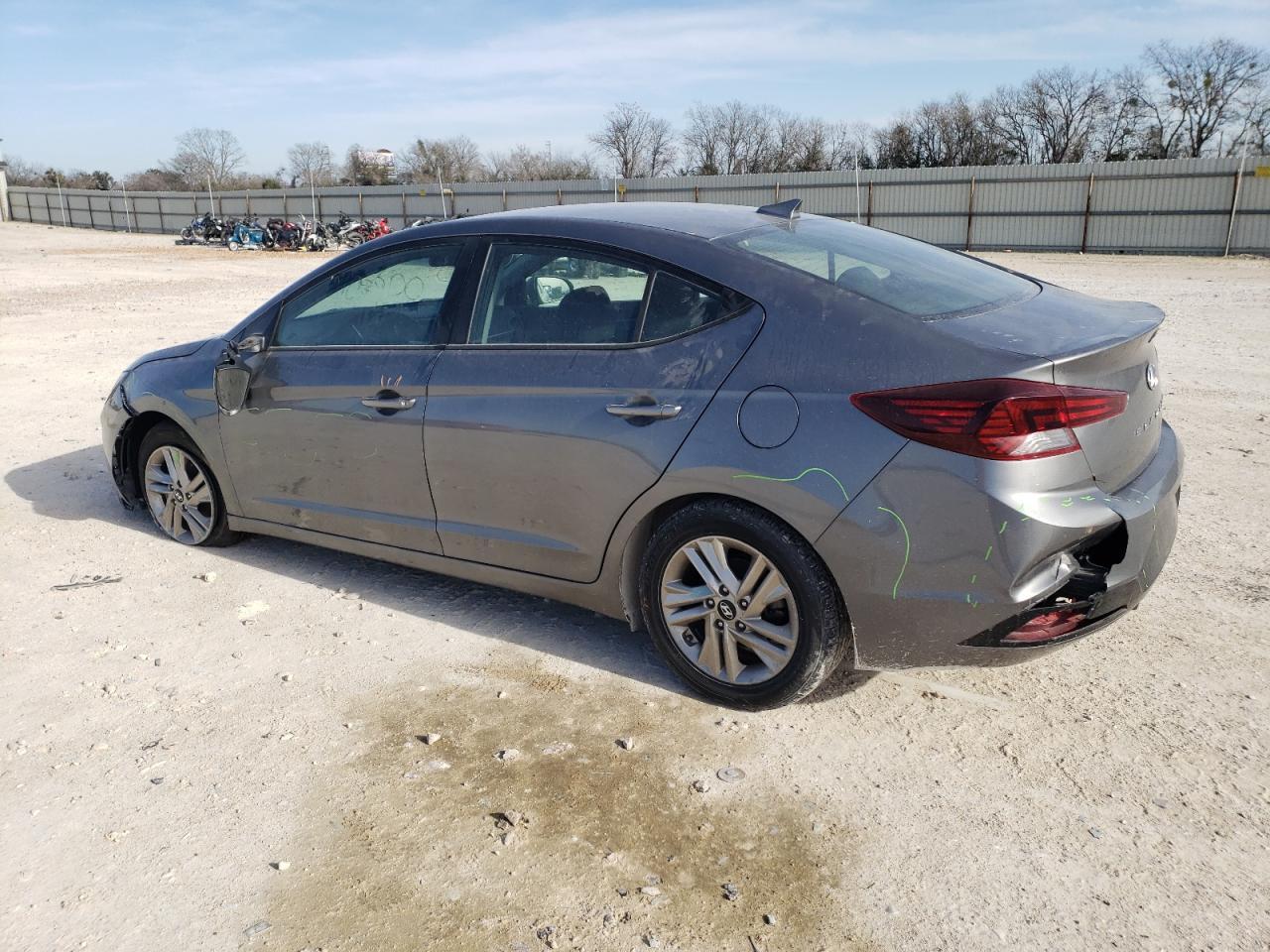 2019 HYUNDAI ELANTRA SE - Image 2