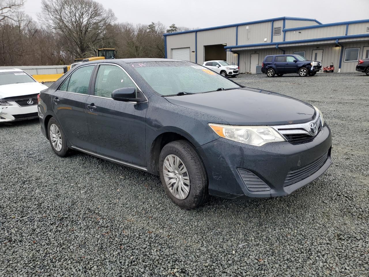 2013 TOYOTA CAMRY L - Image 4