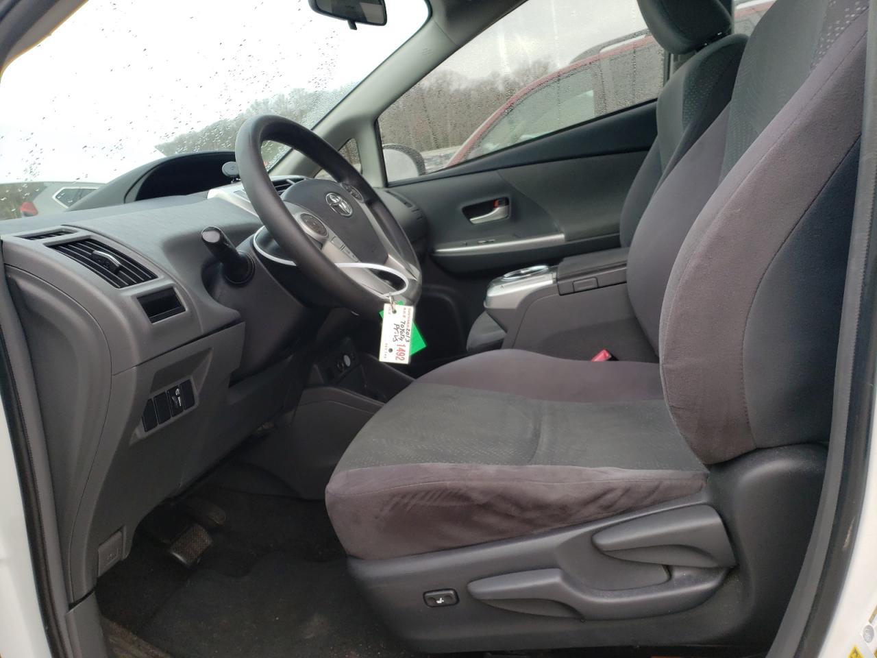 2013 TOYOTA PRIUS V - Фото 7