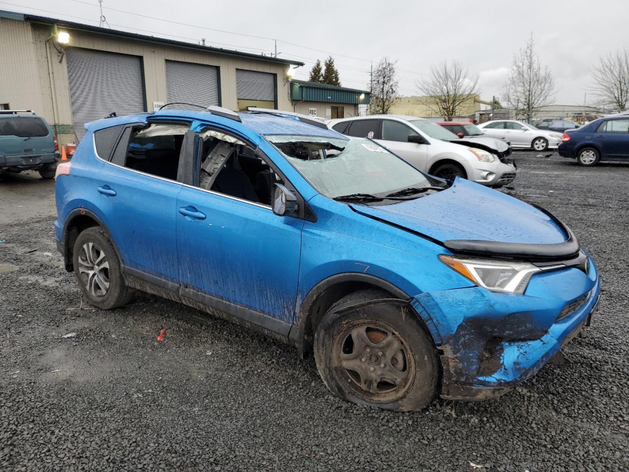 2017 TOYOTA RAV4 LE - Фото 4
