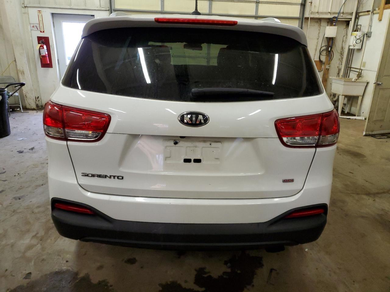 2016 KIA SORENTO LX - Image 6