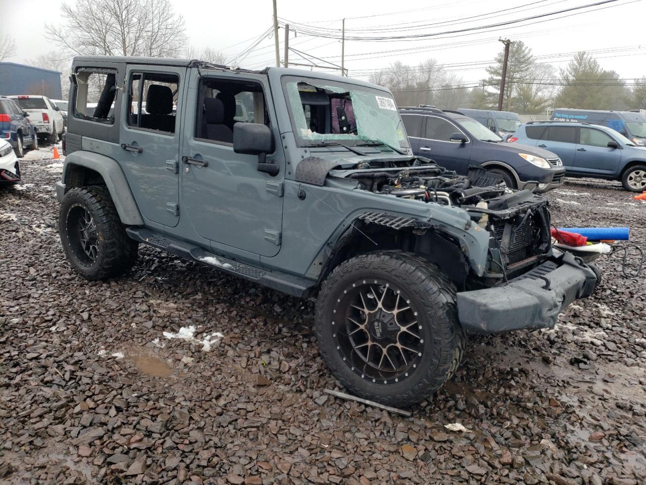 2014 JEEP WRANGLER U - Image 4