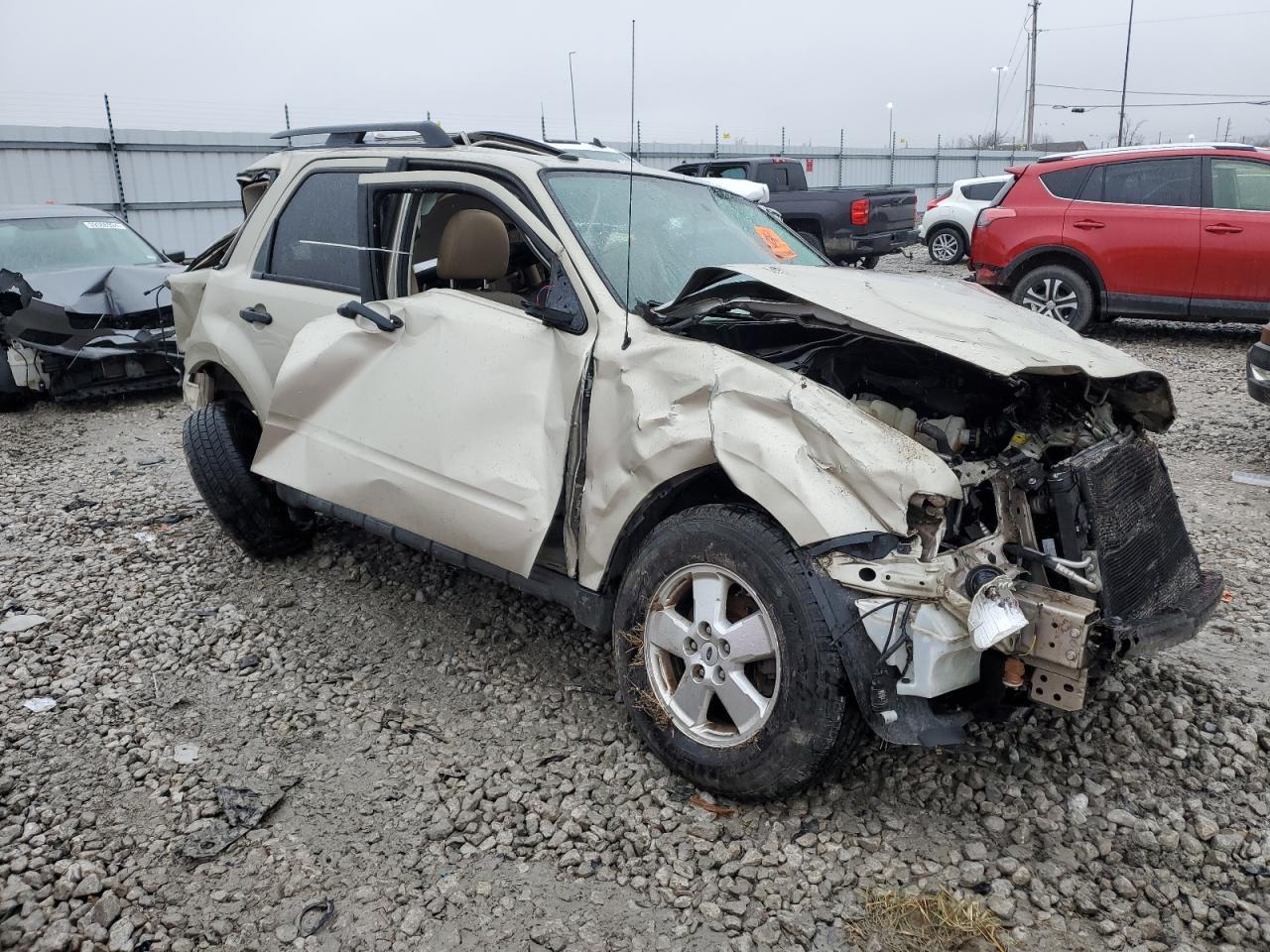 2012 FORD ESCAPE XLT - Image 4