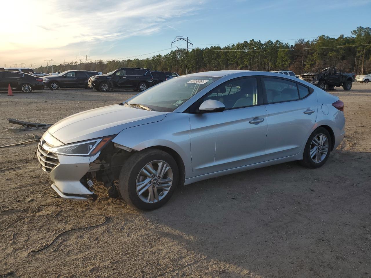 2019 HYUNDAI ELANTRA SE car image