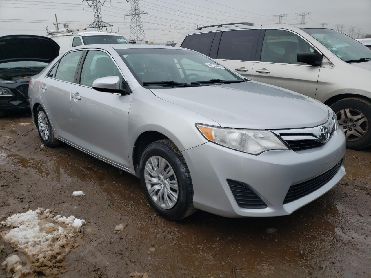 2013 TOYOTA CAMRY L - Фото 4