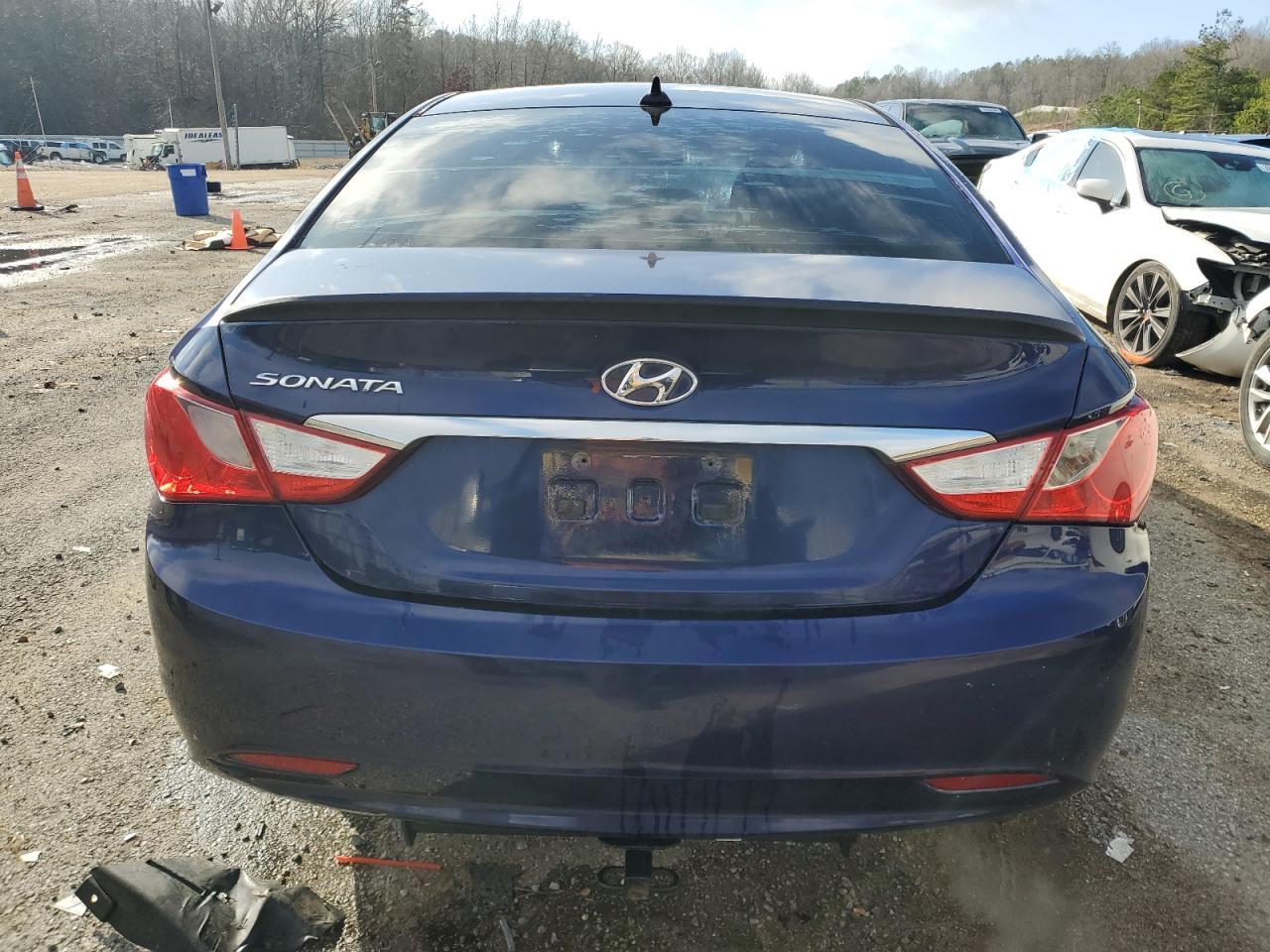 2013 HYUNDAI SONATA GLS - Image 6